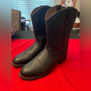Ariat Classic Black Leather Men's Boots, 10.5 EE, used a few times